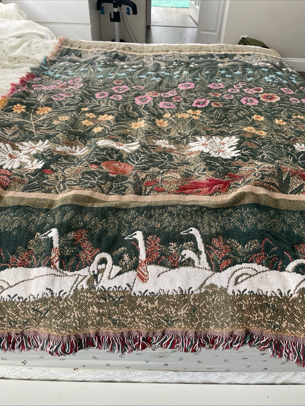 Gorgeous Bob Timberlake Throw Tapestry Blanket Swans Flowers